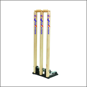 Koxtons Wooden Cricket Stumps Set